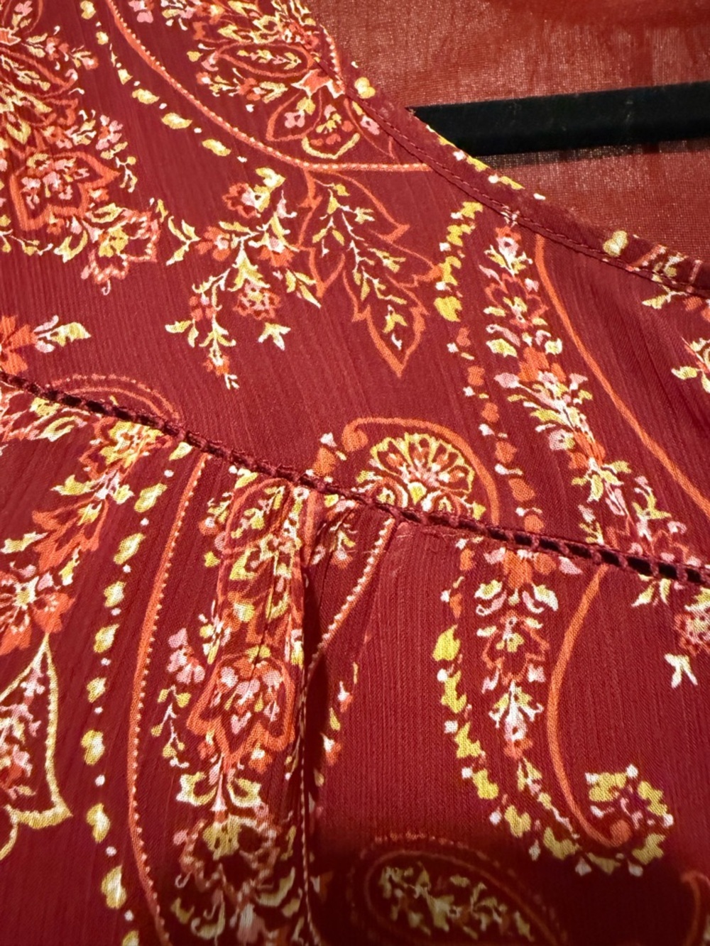 St. John's Bay Red Paisley Tie-Neck Blouse  M - Picture 4 of 9